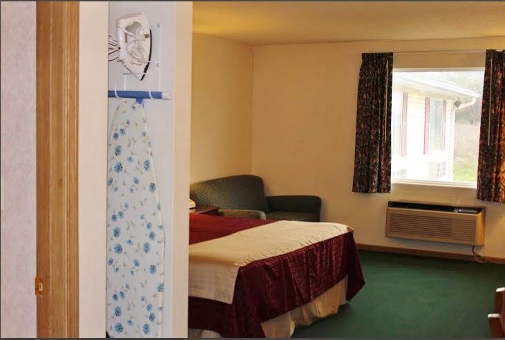 Americas Best Value Inn Knob Noster Zimmer foto